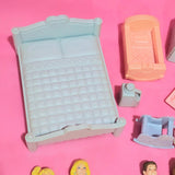 CLEARANCE Playskool Dollhouse Doll People furniture bed lot-Toys & Hobbies:Preschool Toys & Pretend Play:Playskool-Playskool-Clearance, Dollhouse, Dolls, Playskool Dollhouse, Sold as is - Damaged Lots, Used-The Dollhouse Shop