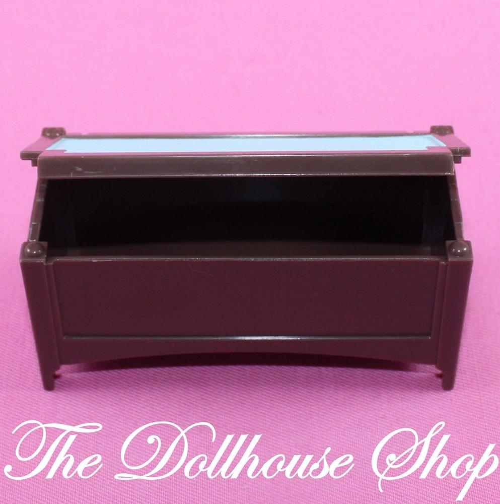 Fisher Price Loving Family Dollhouse Brown Blanket Box Hope Chest Bedroom-Toys & Hobbies:Preschool Toys & Pretend Play:Fisher-Price:1963-Now:Dollhouses-Fisher-Price-Bedroom,Brown,Dollhouse,Fisher Price,Grand Mansion,Kids Bedroom,Loving Family,Nursery Room,Parents Bedroom,Used-The Dollhouse Shop