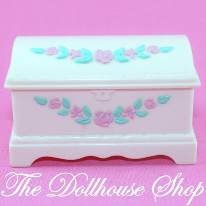 Fisher Price Loving Family Dollhouse Kids Bedroom Blanket Box hope Chest-Toys & Hobbies:Preschool Toys & Pretend Play:Fisher-Price:1963-Now:Dollhouses-Fisher-Price-Bedroom,Dollhouse,Fisher Price,Kids Bedroom,Living Room,Loving Family,Parents Bedroom,Used-Fisher Price Loving Family Special Edition Blanket Box stores doll pillows and dress-ups. Perfect for dollhouses. Shop now at The Dollhouse Shop!-The Dollhouse Shop