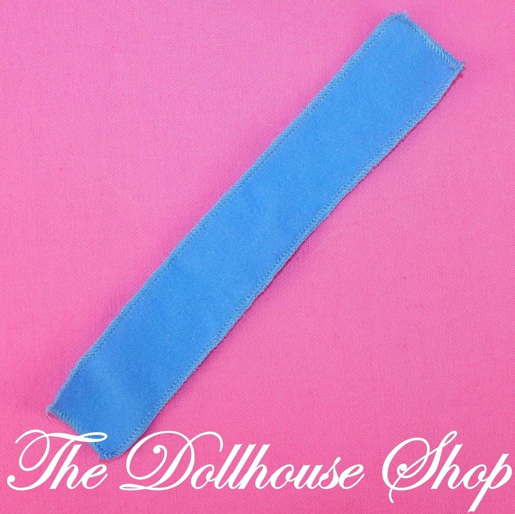 Fisher Price Loving Family Dream Dollhouse Blue Dress Up Dolls Scarf Neck tie-Toys & Hobbies:Preschool Toys & Pretend Play:Fisher-Price:1963-Now:Dollhouses-Fisher-Price-Doll Dress Ups,Dollhouse,Dream Dollhouse,Fisher Price,Kids Bedroom,Loving Family,Used-The Dollhouse Shop