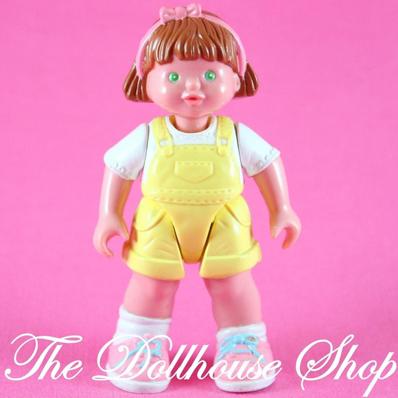 Fisher Price Loving Family Dream Dollhouse Brunette Girl Sister Doll yellow white-Toys & Hobbies:Preschool Toys & Pretend Play:Fisher-Price:1963-Now:Dollhouses-Fisher-Price-Brown Hair,Dollhouse,Dolls,Dream Dollhouse,Fisher Price,Girl Dolls,Loving Family,Used-The Dollhouse Shop