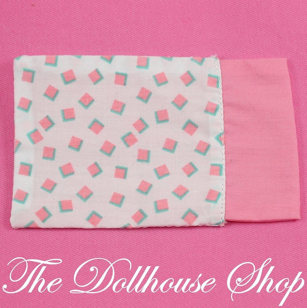Fisher Price Loving Family Dream Dollhouse Pink Child Doll's Sleeping Bag-Toys & Hobbies:Preschool Toys & Pretend Play:Fisher-Price:1963-Now:Dollhouses-Fisher-Price-Backyard Fun,Blankets & Rugs,Camping Sets,Dollhouse,Dream Dollhouse,Fisher Price,Kids Bedroom,Loving Family,Outdoor Furniture,Pink,Used-The Dollhouse Shop