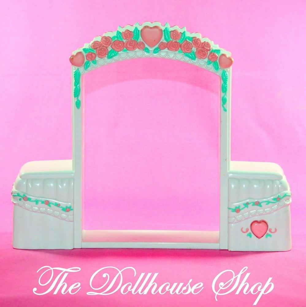 Fisher Price Loving Family Dream Dollhouse White Musical Wedding Arch-Toys & Hobbies:Preschool Toys & Pretend Play:Fisher-Price:1963-Now:Dollhouses-Fisher-Price-Dollhouse,Dream Dollhouse,Fisher Price,Loving Family,Used,Wedding Set,White-The Dollhouse Shop