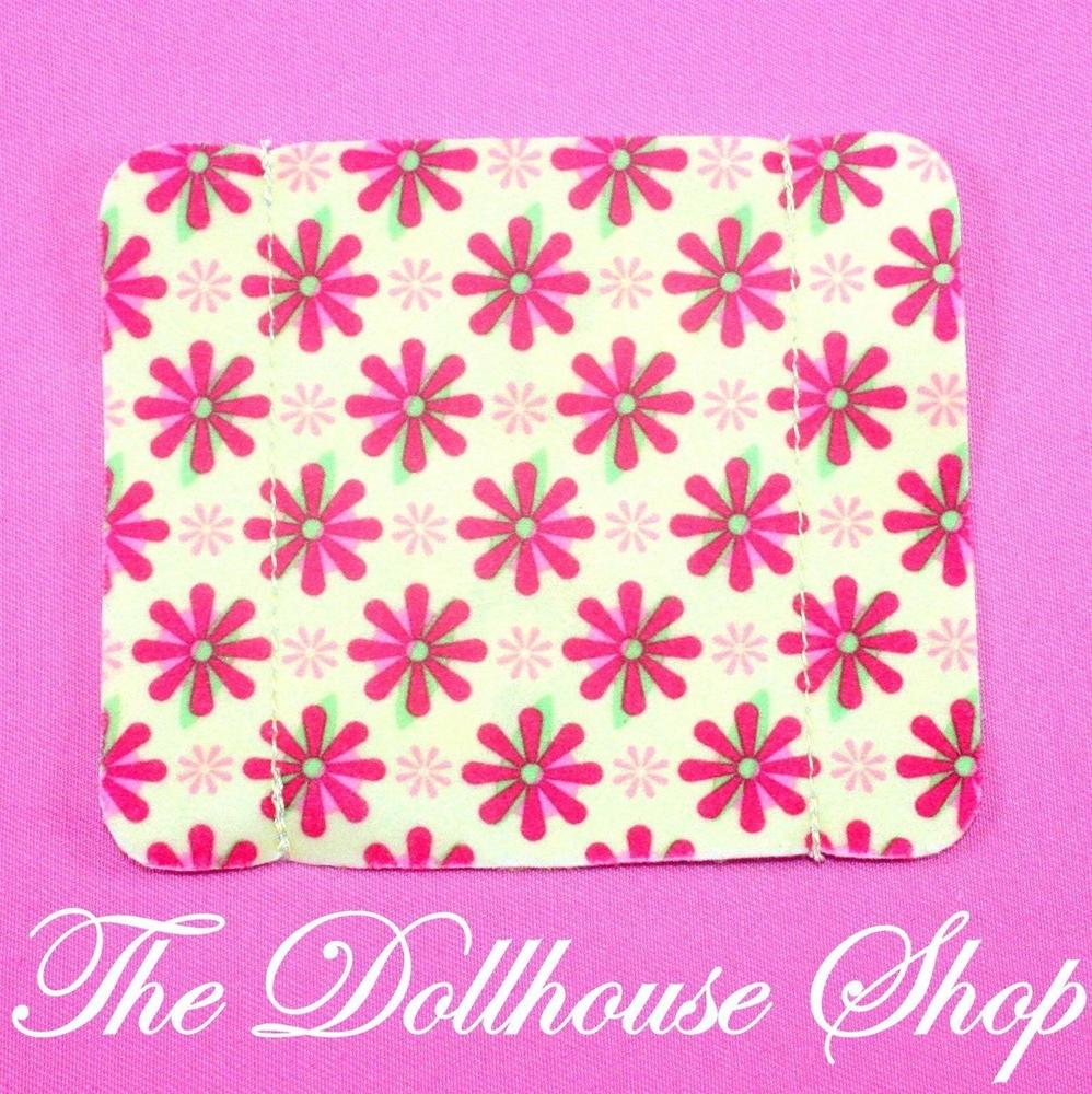 Fisher Price Loving Family Holiday Dollhouse Christmas Kids Bed Cover-Toys & Hobbies:Preschool Toys & Pretend Play:Fisher-Price:1963-Now:Dollhouses-Fisher-Price-Blankets & Rugs,Christmas,Dollhouse,Fisher Price,Holidays & Seasonal,Home for the Holidays Dollhouse,Loving Family,New-The Dollhouse Shop