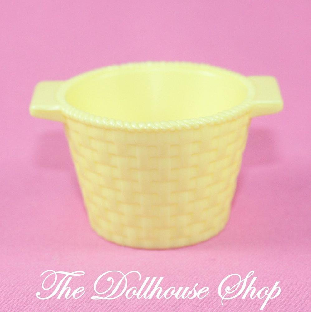 Playskool Yellow Laundry Washing clothes Basket for Loving Family Dollhouse-Toys & Hobbies:Preschool Toys & Pretend Play:Fisher-Price:1963-Now:Dollhouses-Playskool-Dollhouse,Laundry Room,Playskool Dollhouse,Used,Yellow-The Dollhouse Shop