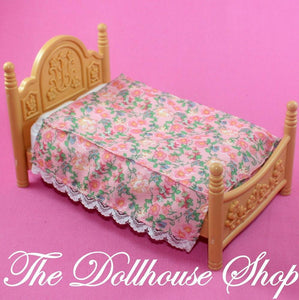 Fisher Price Loving Family Dollhouse Parents Floral Queen Double Bed Bedroom-Toys & Hobbies:Preschool Toys & Pretend Play:Fisher-Price:1963-Now:Dollhouses-Fisher-Price-Bedroom,Dollhouse,Fisher Price,Loving Family,Parents Bedroom,Used-The Dollhouse Shop