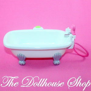 Fisher Price Loving Family Home Holidays Dollhouse Bathroom Claw Bath Tub-Toys & Hobbies:Preschool Toys & Pretend Play:Fisher-Price:1963-Now:Dollhouses-Fisher-Price-Bathroom,Dollhouse,Fisher Price,Home for the Holidays Dollhouse,Loving Family,Used-Fisher Price Loving Family Dollhouse Furniture Accessories Home for the holidays white claw foot bath tub with shower head and wash cloth for your dollhouse bathroom. Gently used, pre-owned condition Year 2009 Perfect for Fisher Price Loving family, Dream Dollhous